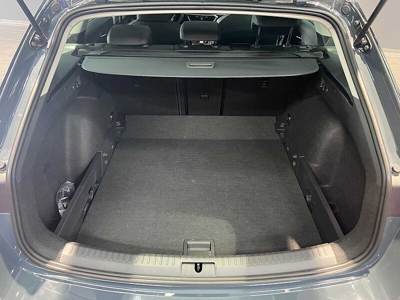 SEAT Leon Sportstourer FR 1.5 eTSI ACT DSG*MATRIX*