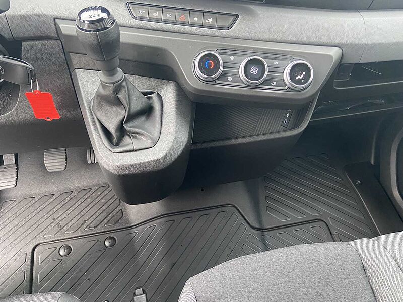 Nissan Interstar N-Connecta L2H2 3,5 dCi 150*AHK, LRB*