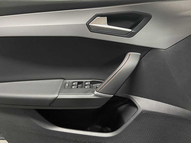 SEAT Leon FR 2.0 TDI DSG*NAVI*Panorama*LED