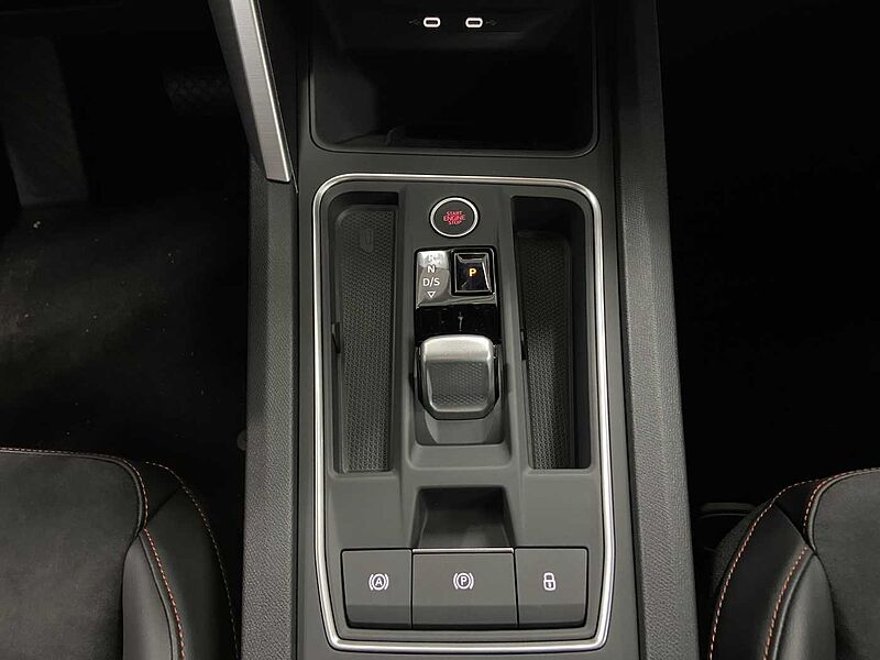 SEAT Leon FR 2.0 TDI DSG*NAVI*Panorama*LED