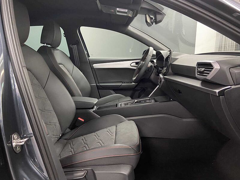 SEAT Leon FR 2.0 TDI DSG*NAVI*Panorama*LED