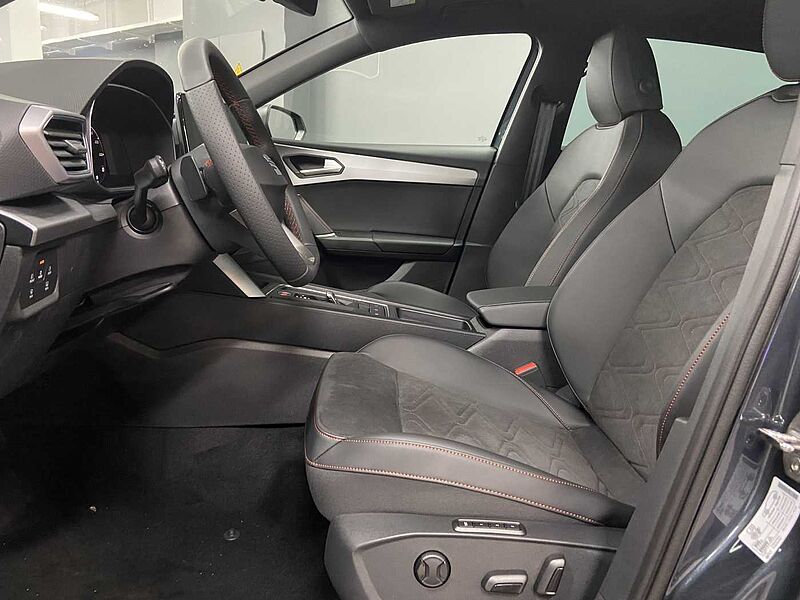 SEAT Leon FR 2.0 TDI DSG*NAVI*Panorama*LED