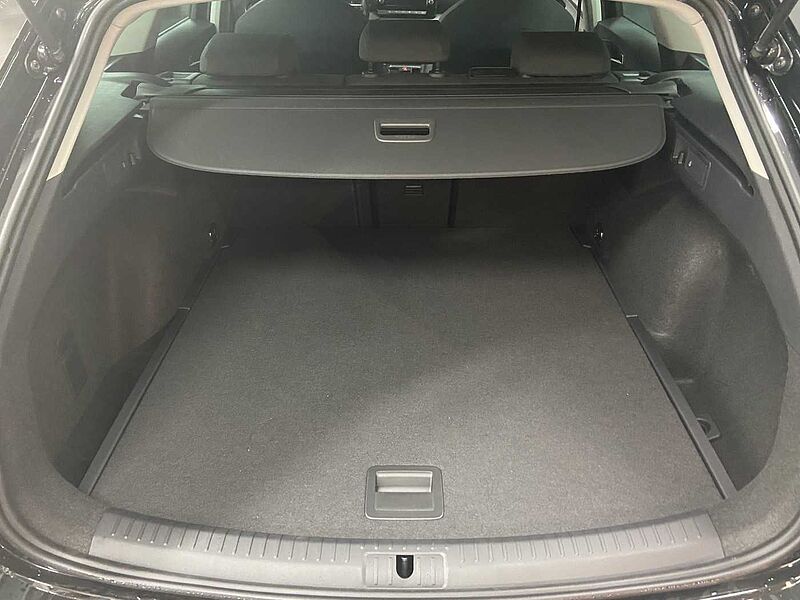 SEAT Leon Sportstourer 1.0 eTSI OPF DSG Style Edition